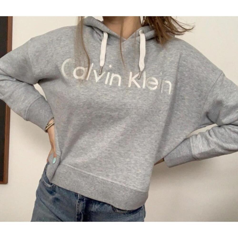 Woman’s Juniors Gray Calvin Klein Crop Sweatshirt Hoodie Size Small